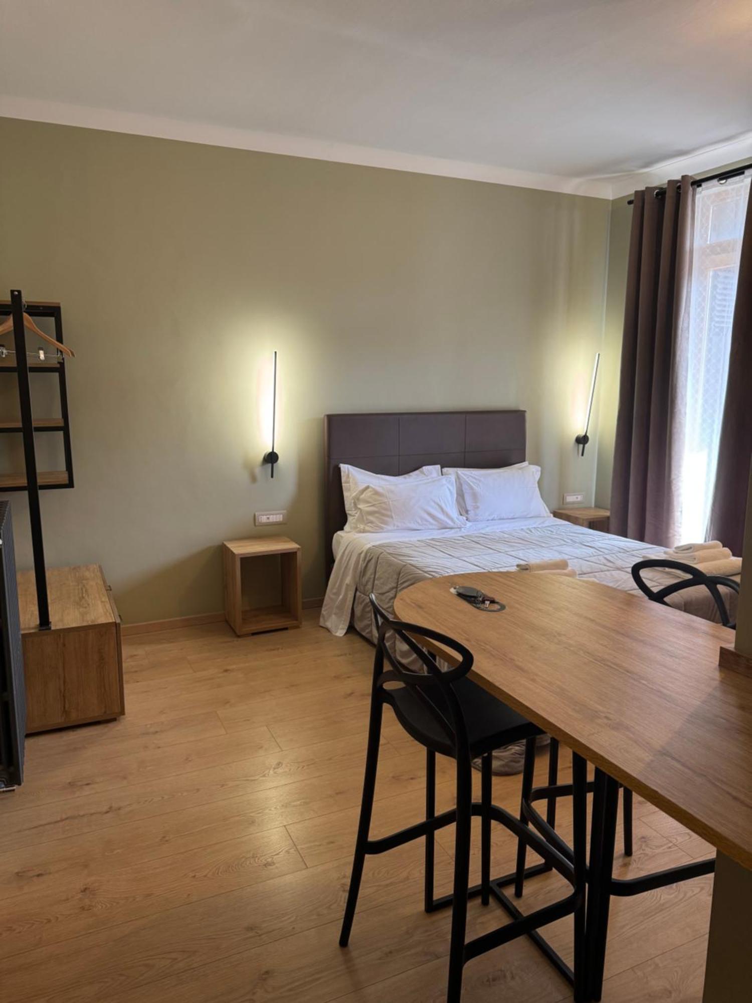 Manhattan Room & Suite Bari Eksteriør bilde