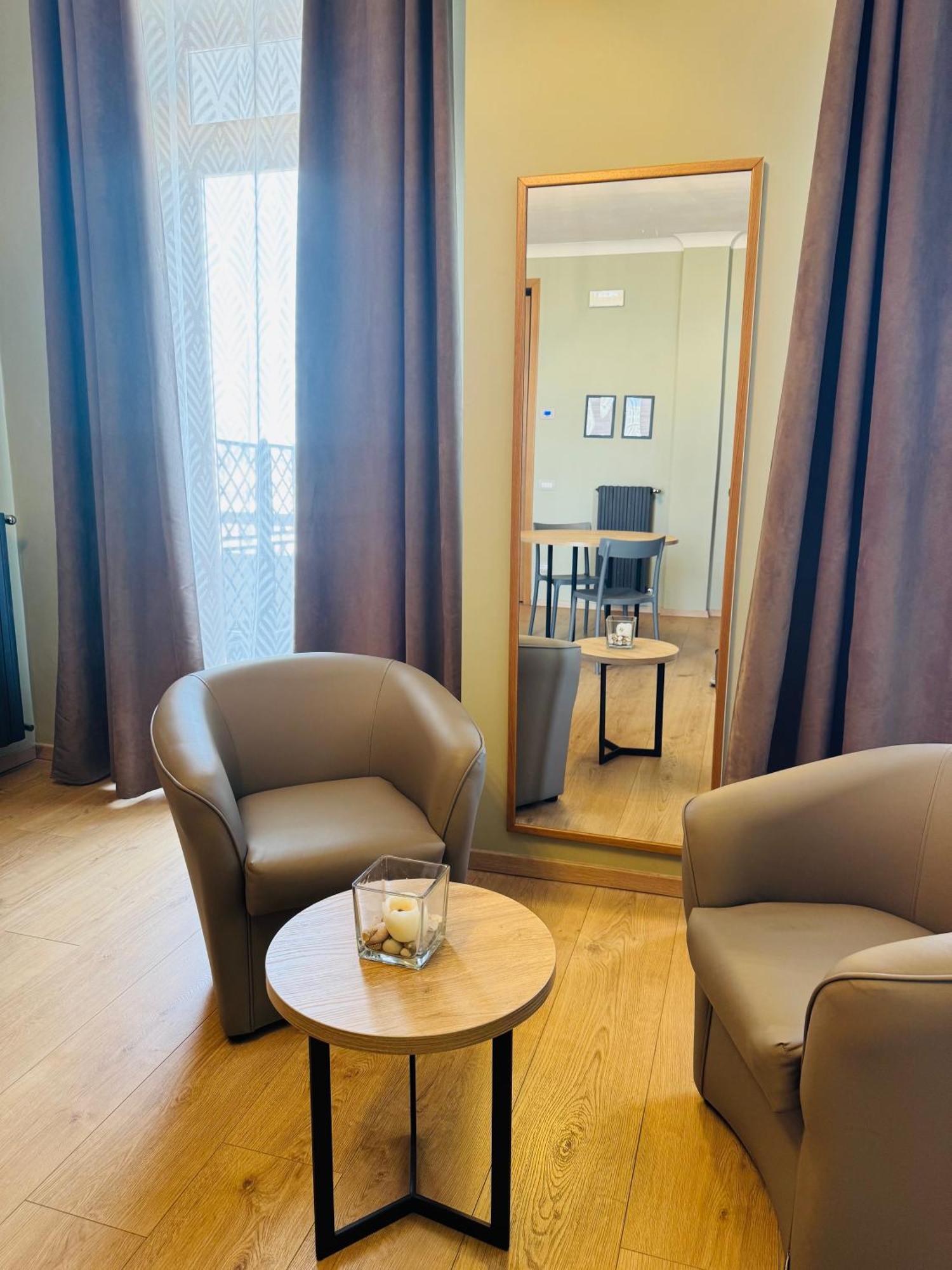Manhattan Room & Suite Bari Eksteriør bilde